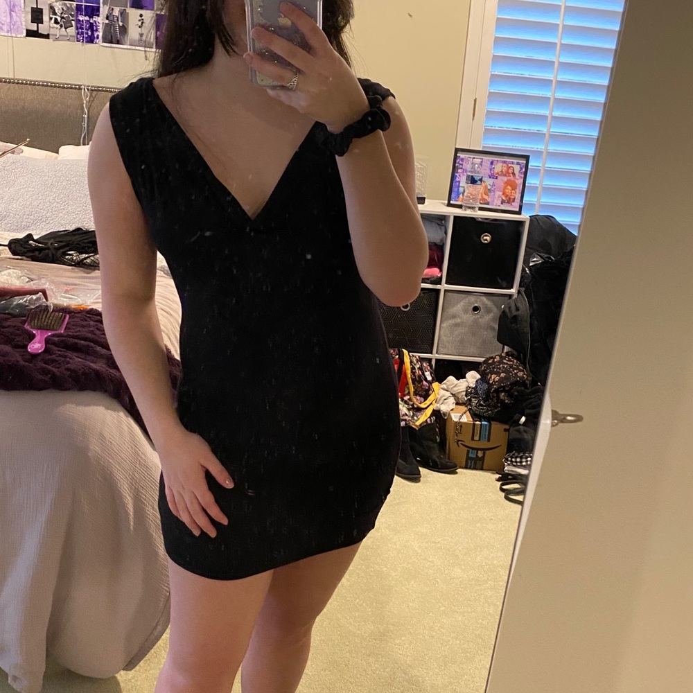 Black bodycon dress